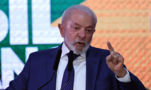 Leia mais sobre o artigo Na Ilha de Marajó, Lula inaugura creche que ficou com obra paralisada