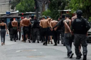 Leia mais sobre o artigo RJ divulga os primeiros nomes da lista de mortos em megaoperação nos complexos da Penha e do Alemão