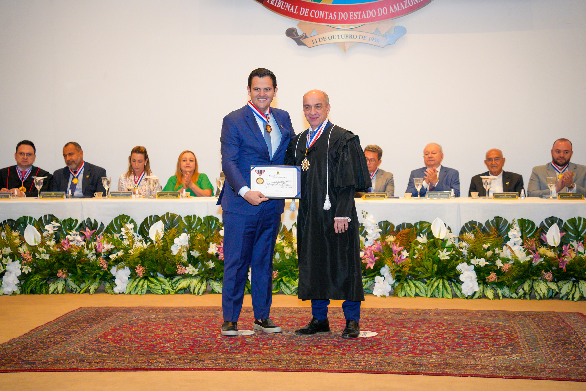 No momento, você está visualizando Vice-prefeito Renato Junior recebe Colar do Mérito do TCE-AM pela contribuição no fortalecimento da boa governança e da responsabilidade fiscal no Estado