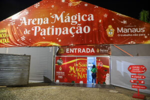 Leia mais sobre o artigo Arena Mágica de Patinação encanta público na Ponta Negra e arrecada doações para ações solidárias