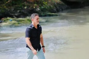 Leia mais sobre o artigo David Almeida vai apresentar na COP 30 projeto das ecobarreiras que retêm 300 toneladas de lixo nos igarapés de Manaus