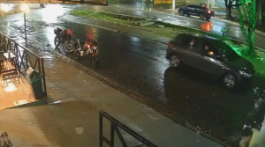 Leia mais sobre o artigo Dívida com facção motivou assassinato em frente à tabacaria em Manaus; dois são presos