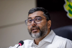 Leia mais sobre o artigo Governador Wilson Lima anuncia antecipação do salário de dezembro e segunda parcela do 13º salário, injetando R$ 1,2 bi na economia