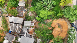 Leia mais sobre o artigo Manaus tem até 380 áreas de risco alto e 112 mil pessoas vivem sob ameaça de desastres naturais