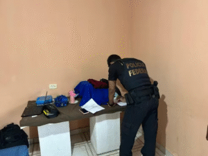 Leia mais sobre o artigo PF faz operação em Manaus contra suspeito de armazenar imagens de abuso infantil