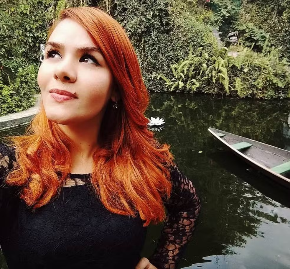 No momento, você está visualizando Cantora morre após quase 5 anos lutando contra sequelas da Covid-19 em Manaus