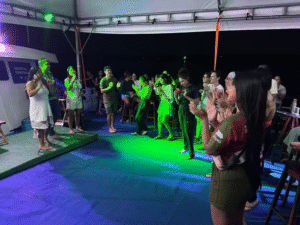 Leia mais sobre o artigo Ritual indígena de proteção marca partida do ‘Banzeiro da Esperança’ de Manaus rumo à COP30