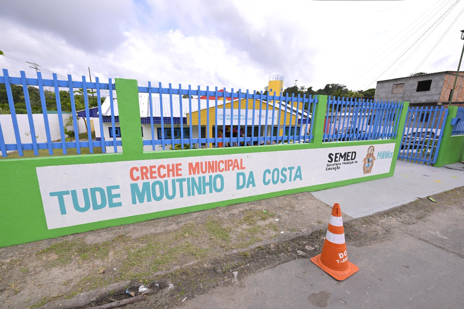 No momento, você está visualizando Prefeito David Almeida reinaugura creche em Manaus e consolida investimento que triplicou a quantidade de vagas para crianças