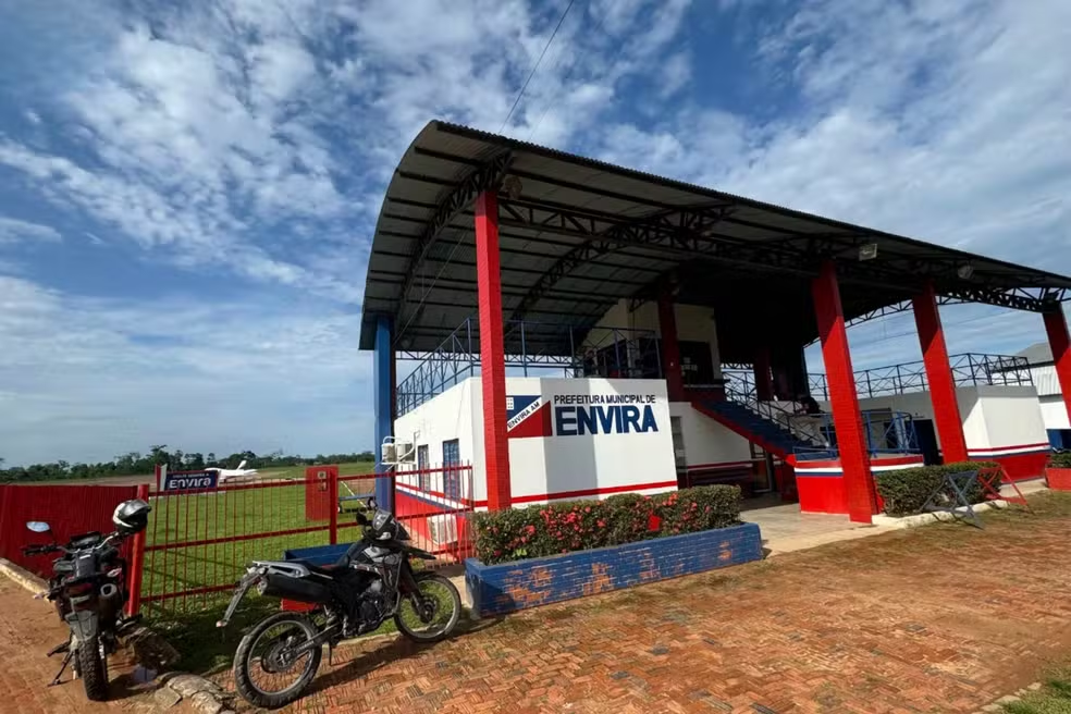 No momento, você está visualizando MP pede suspensão de abatedouro em Envira por risco de acidentes aéreos