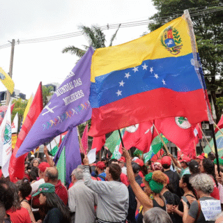 Protesto em SP pede soltura de Maduro e autonomia da Venezuela