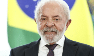 Leia mais sobre o artigo Antes de viagem ao Panamá, Lula conversa com presidente Mulino