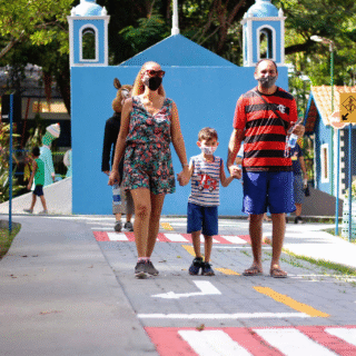 Prefeitura de Manaus promove colônia de férias no parque Cidade da Criança