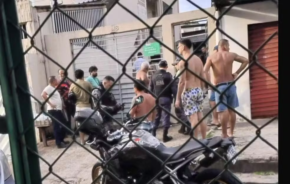 No momento, você está visualizando Homem armado com facas mata a própria mãe e fere outras três pessoas na Zona Sul de Manaus