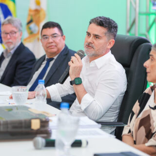 David Almeida conduz audiência pública e coloca Manaus na vanguarda do saneamento básico no Brasil