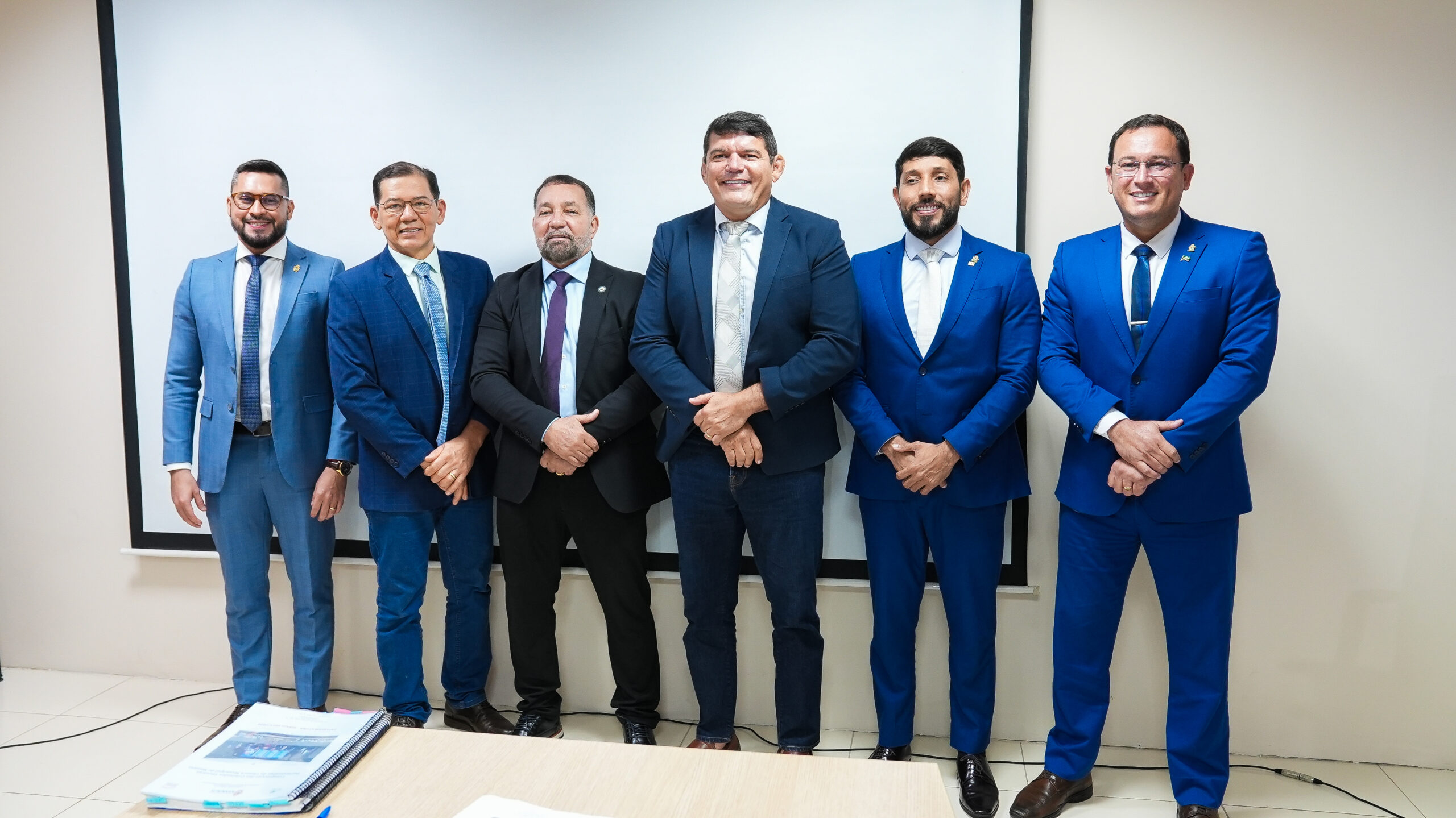 No momento, você está visualizando Comissão de Constituição, Justiça e Redação aprecia 13 projetos na primeira reunião ordinária de 2026