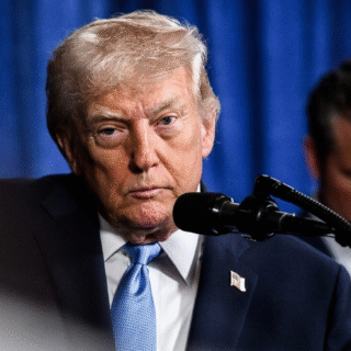 Aliança entre Big Techs e Trump acende alerta para eleições de 2026 no Brasil