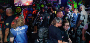 Leia mais sobre o artigo Fiscalização flagra mais de 30 menores em adega irregular de Manaus