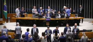 Leia mais sobre o artigo Novo e PL votam contra criação de universidades Indígena e do Esporte