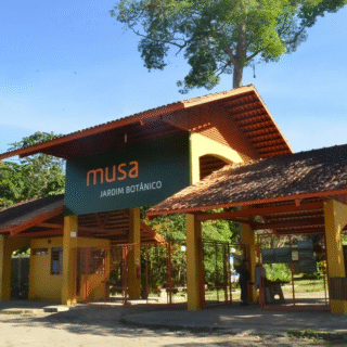 Suspeitos de assaltar turistas no Museu da Amazônia são presos no AM