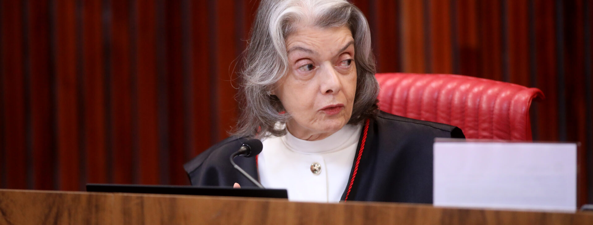 No momento, você está visualizando TSE rejeitou barrar desfile de homenagem a Lula em Carnaval, mas citou riscos