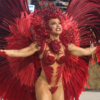 Perrengues com tapa-sexo: além de Virginia, veja outras musas que tiveram problemas com o acessório