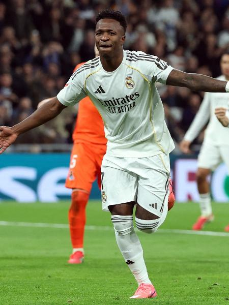 Vini Jr sofre racismo na Vitoria do Clube