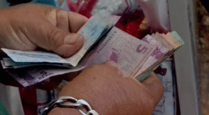 Leia mais sobre o artigo Mais de 15% dos amazonenses deixaram a linha da pobreza, revela pesquisa