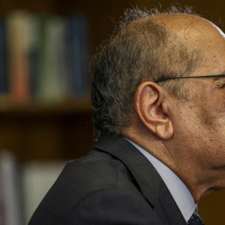 Gilmar Mendes suspende penduricalhos a membros do Judiciário e MP