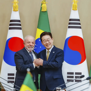 Lula diz que vale “qualquer sacrifício” para prender magnatas do crime