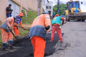 Leia mais sobre o artigo Prefeitura de Manaus avança com recuperação asfáltica e transforma mobilidade no bairro Cidade de Deus
