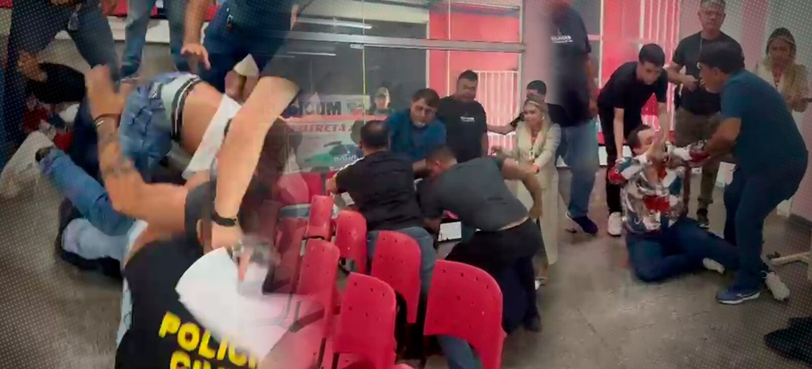 No momento, você está visualizando Advogado e policiais civis entram em luta corporal em delegacia de Manaus