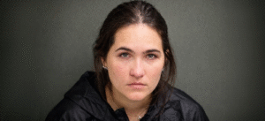 Leia mais sobre o artigo Saiba por que esposa de Henrique, da dupla com Juliano, foi presa em Orlando