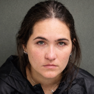 Saiba por que esposa de Henrique, da dupla com Juliano, foi presa em Orlando