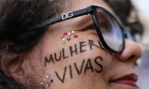 Leia mais sobre o artigo Três Poderes lançam pacto para enfrentamento ao feminicídio no Brasil