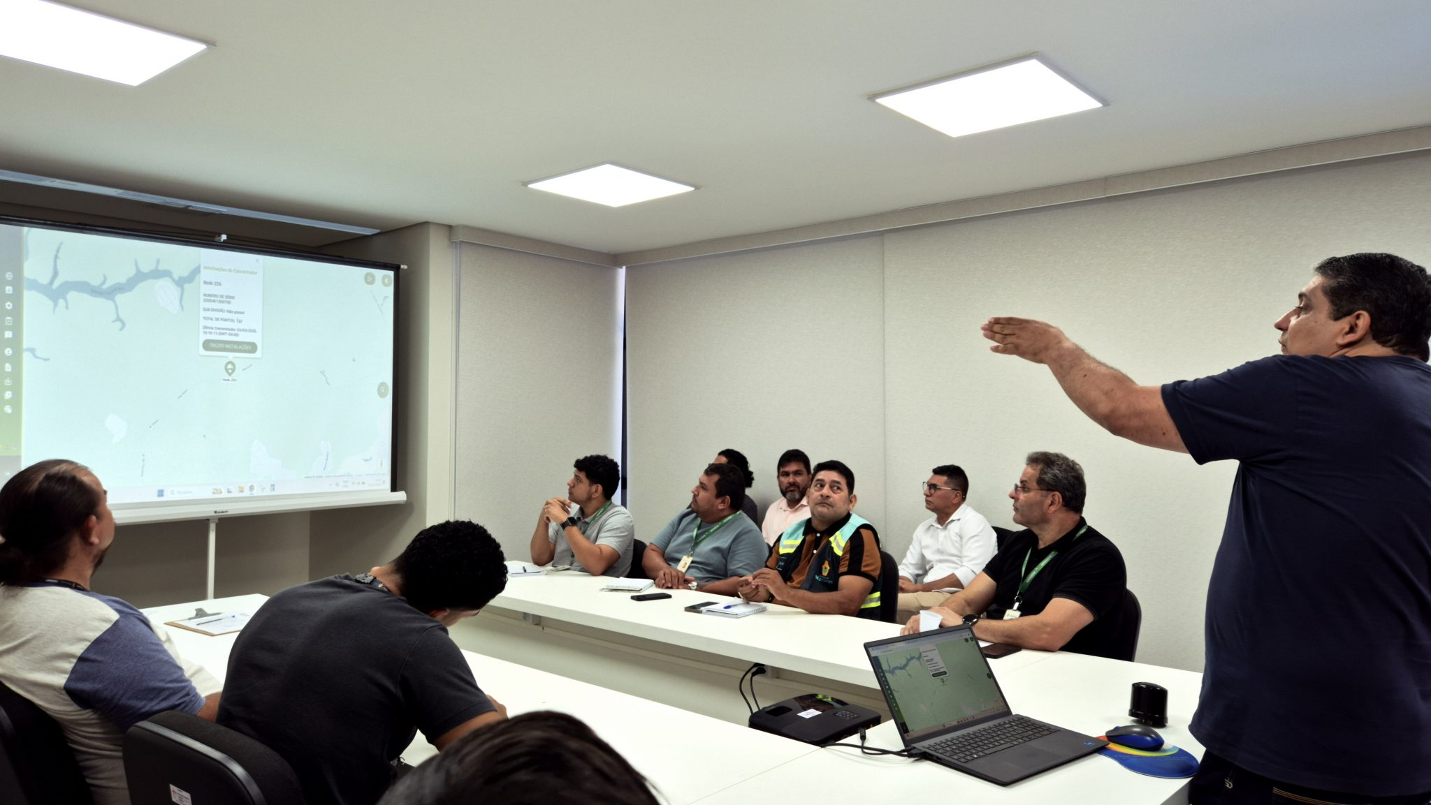 No momento, você está visualizando Ageman e UGPM Energia participam de treinamento para aprimorar monitoramento da iluminação pública em Manaus