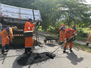 Leia mais sobre o artigo Prefeitura de Manaus reforça manutenção asfáltica e melhora mobilidade na rua Waldomiro Lustoza, no bairro Japiim