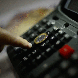 Inflação oficial recua para 3,81%, com variação de 0,7% em fevereiro