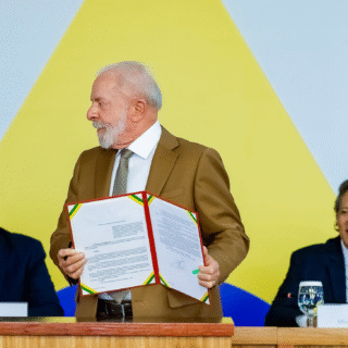 Saiba quais as medidas de Lula para frear preços abusivos dos combustíveis