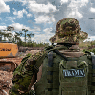 Ataque contra agentes do Ibama no AM tem tiros e viatura incendiada