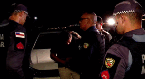 Leia mais sobre o artigo Piloto de lancha que naufragou em Manaus se entrega após um mês foragido