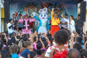 Leia mais sobre o artigo Prefeitura de Manaus realiza chegada do Coelhinho da Páscoa no bairro Cidade de Deus