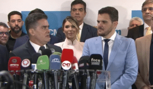 Leia mais sobre o artigo David Almeida renuncia ao cargo de prefeito de Manaus para disputar o Governo do Amazonas