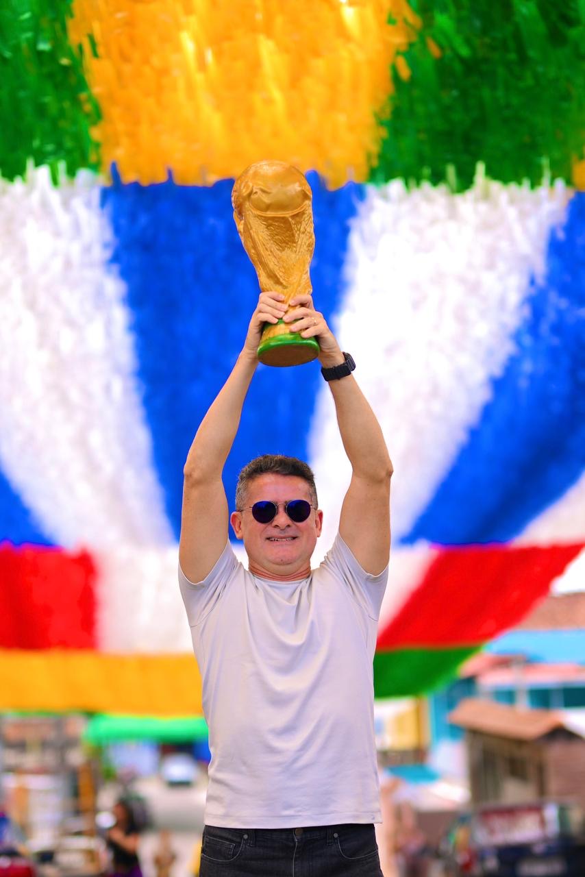 No momento, você está visualizando Tradição e Identidade: David Almeida exalta o protagonismo popular nas “Ruas da Copa” em Manaus