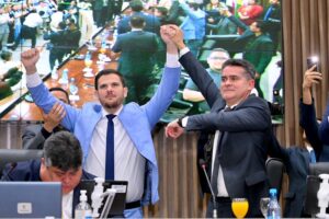 Leia mais sobre o artigo David Almeida deixa Prefeitura com casa lotada, transfere comando e se posiciona como pré-candidato ao Governo do Amazonas