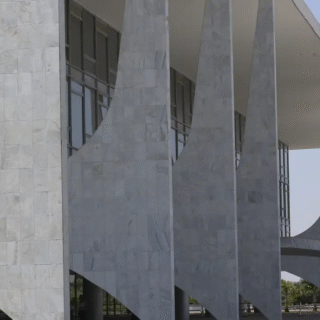 Terceirizados do governo têm redução de jornada e auxílio para creche