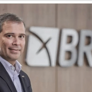 PF prende Paulo Henrique Costa, ex-presidente do BRB, em desdobramento da Operação Compliance Zero