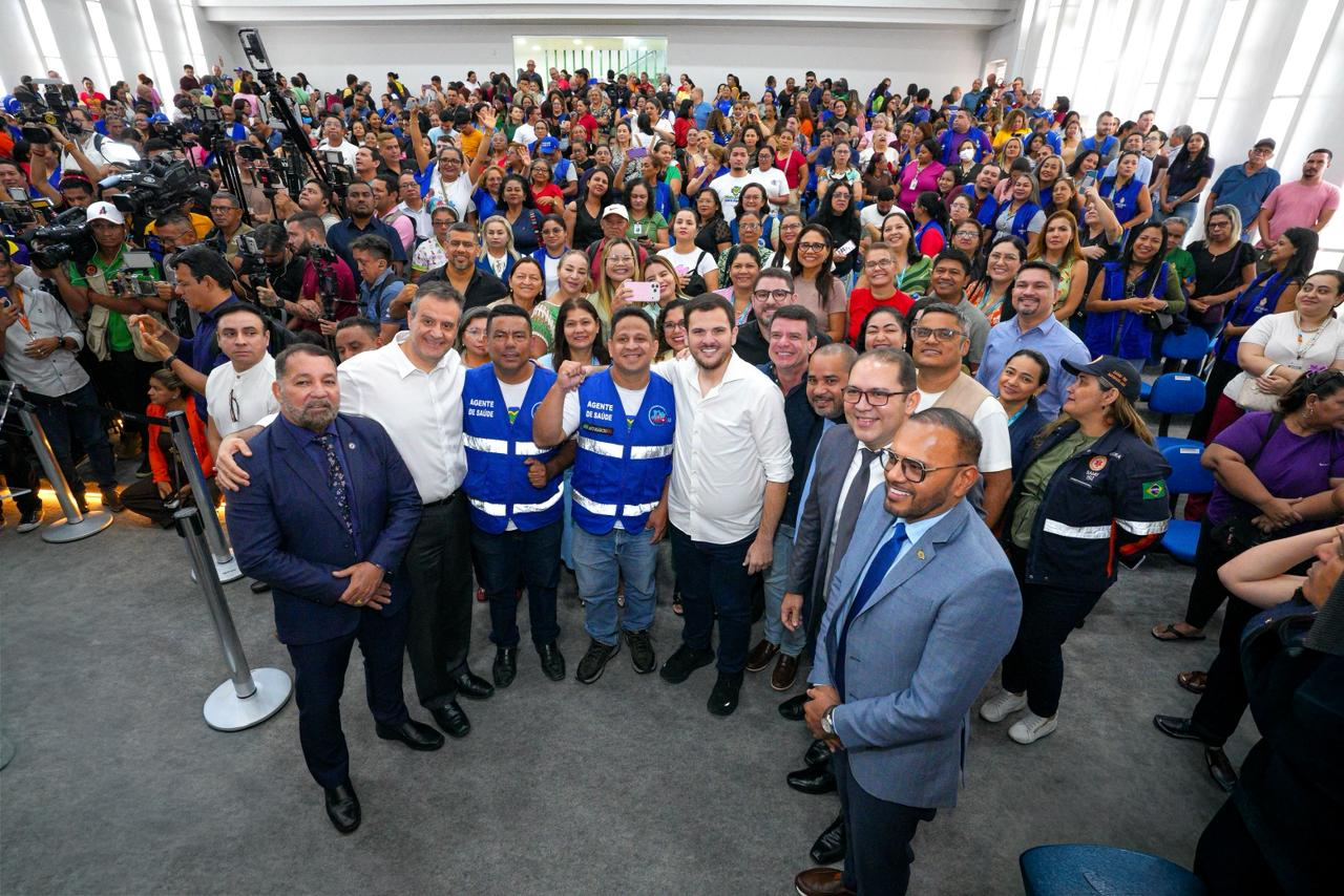 No momento, você está visualizando Manaus oficializa bonificação anual para Agentes de Saúde; benefício chega a 1,8 mil profissionais