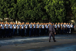 Leia mais sobre o artigo MPAM apura uso de “eternos alunos” em patrulhamento ostensivo no Amazonas