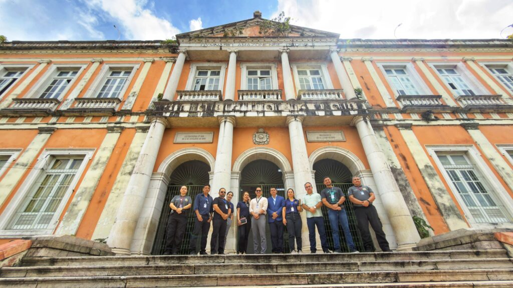 No momento, você está visualizando Fiscalização do TCE-AM avalia infraestrutura de prédios escolares históricos em Manaus