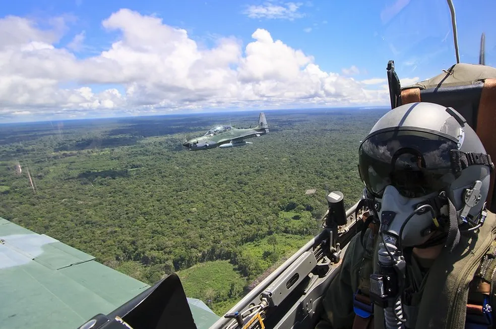 No momento, você está visualizando Policiamento do Céu: Como a FAB Fiscaliza o Espaço Aéreo no Amazonas